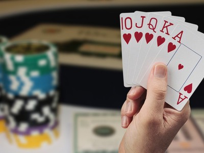 US Online Poker Revenue Up in December, Despite Drop From 2020